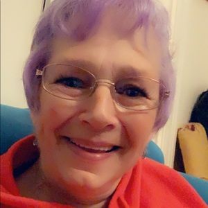 Meet your Posher, Carolyn